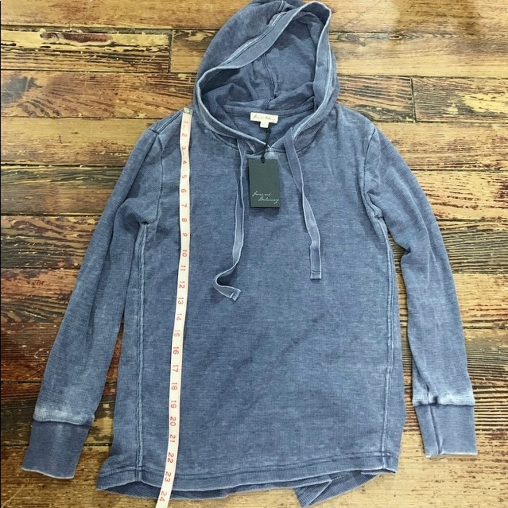 Jane and Delancey pullover sweatshirt size XS, new with tags!